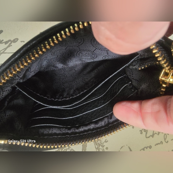 MICHAEL Michael KORS Sequined & Leather Wristlet EUC 7.5"×4" - Picture 8 of 12